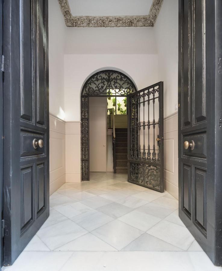 Puerta Catedral Holiday Suites Sewilla Zewnętrze zdjęcie