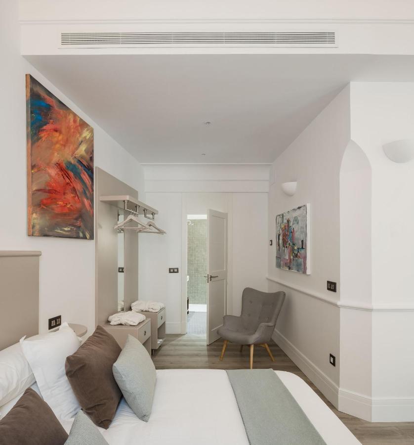 Puerta Catedral Holiday Suites Sewilla Zewnętrze zdjęcie