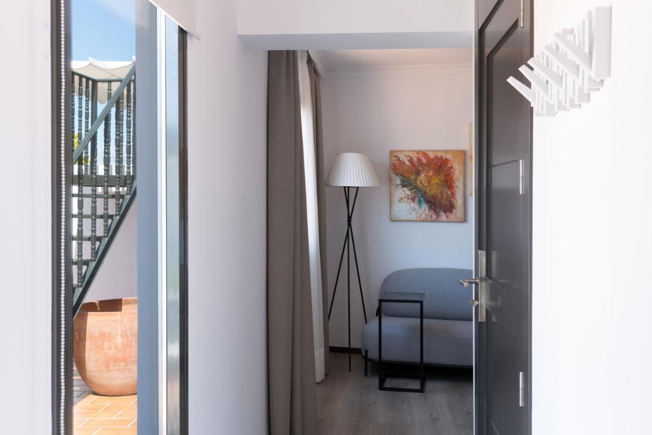 Puerta Catedral Holiday Suites Sewilla Zewnętrze zdjęcie