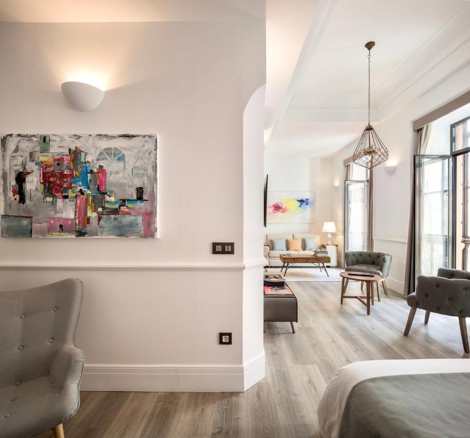 Puerta Catedral Holiday Suites Sewilla Zewnętrze zdjęcie