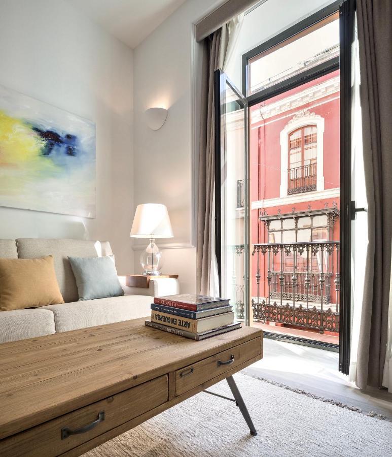 Puerta Catedral Holiday Suites Sewilla Zewnętrze zdjęcie
