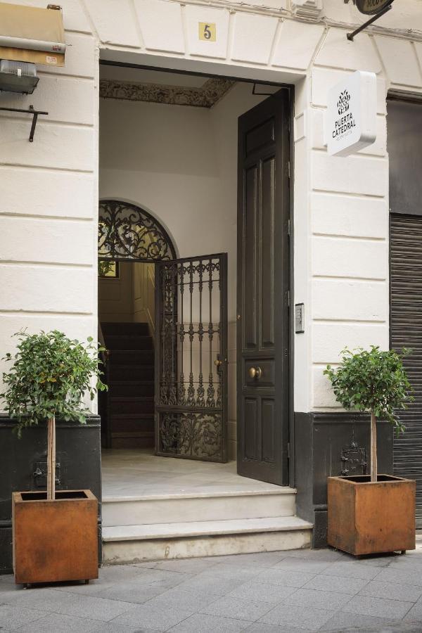 Puerta Catedral Holiday Suites Sewilla Zewnętrze zdjęcie